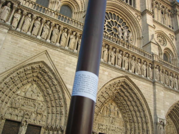 Implementation sticker in Paris